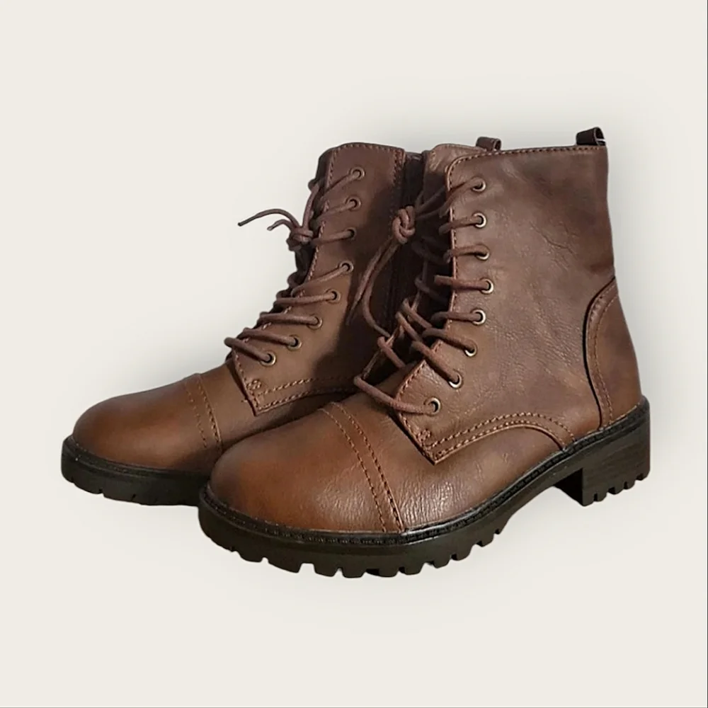 NWT Universal Thread Faux Leather Combat Boots - Picture 2 of 8